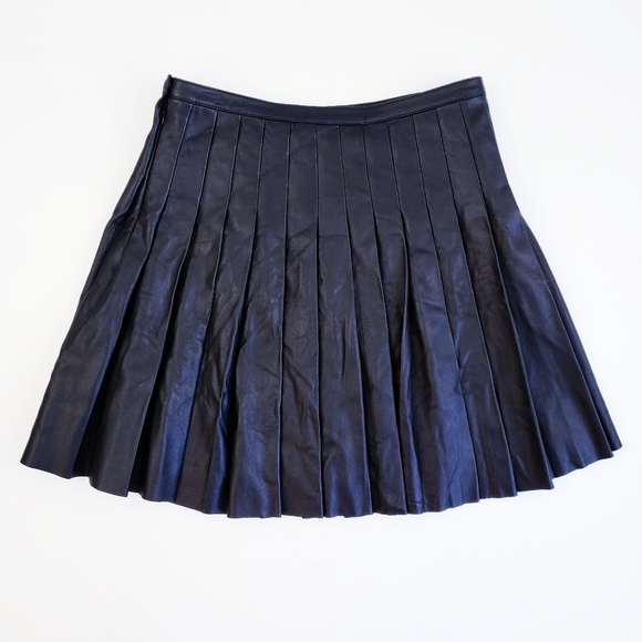 🚫SOLD🚫 Belstaff Pleated Leather Skirt - Picture 6 of 8